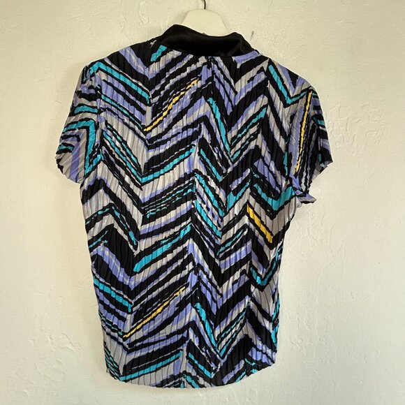 Jamie Sadock Womens Chevron Crinkle Short Sleeve Active Top Small Black NWOT - Picture 2 of 8